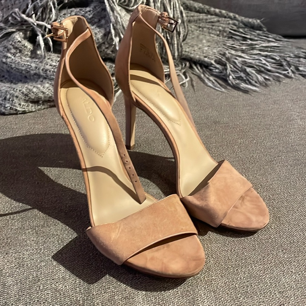 Aldo Tan suede heels